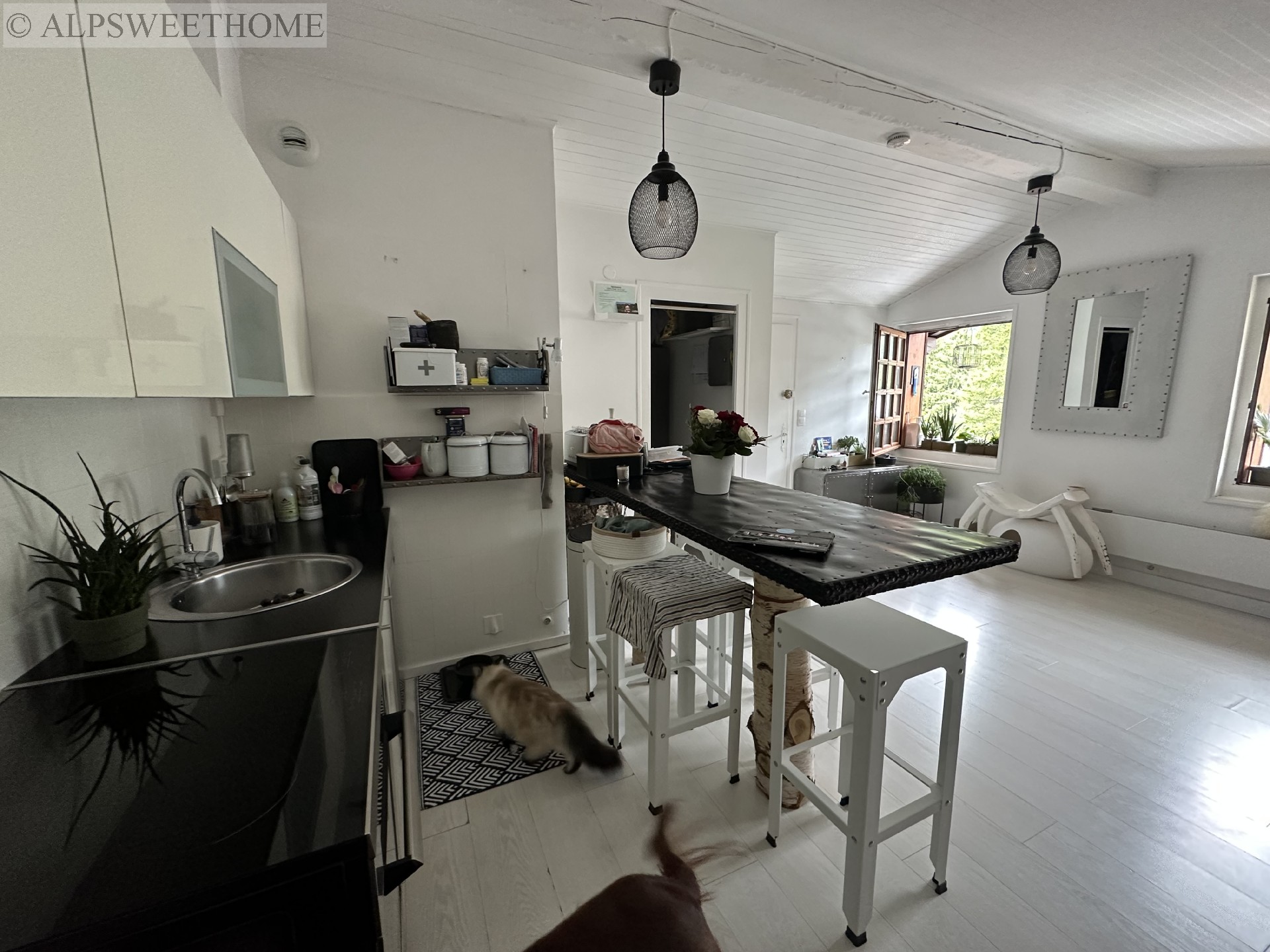 Sell apartment -  47 m², 3 rooms